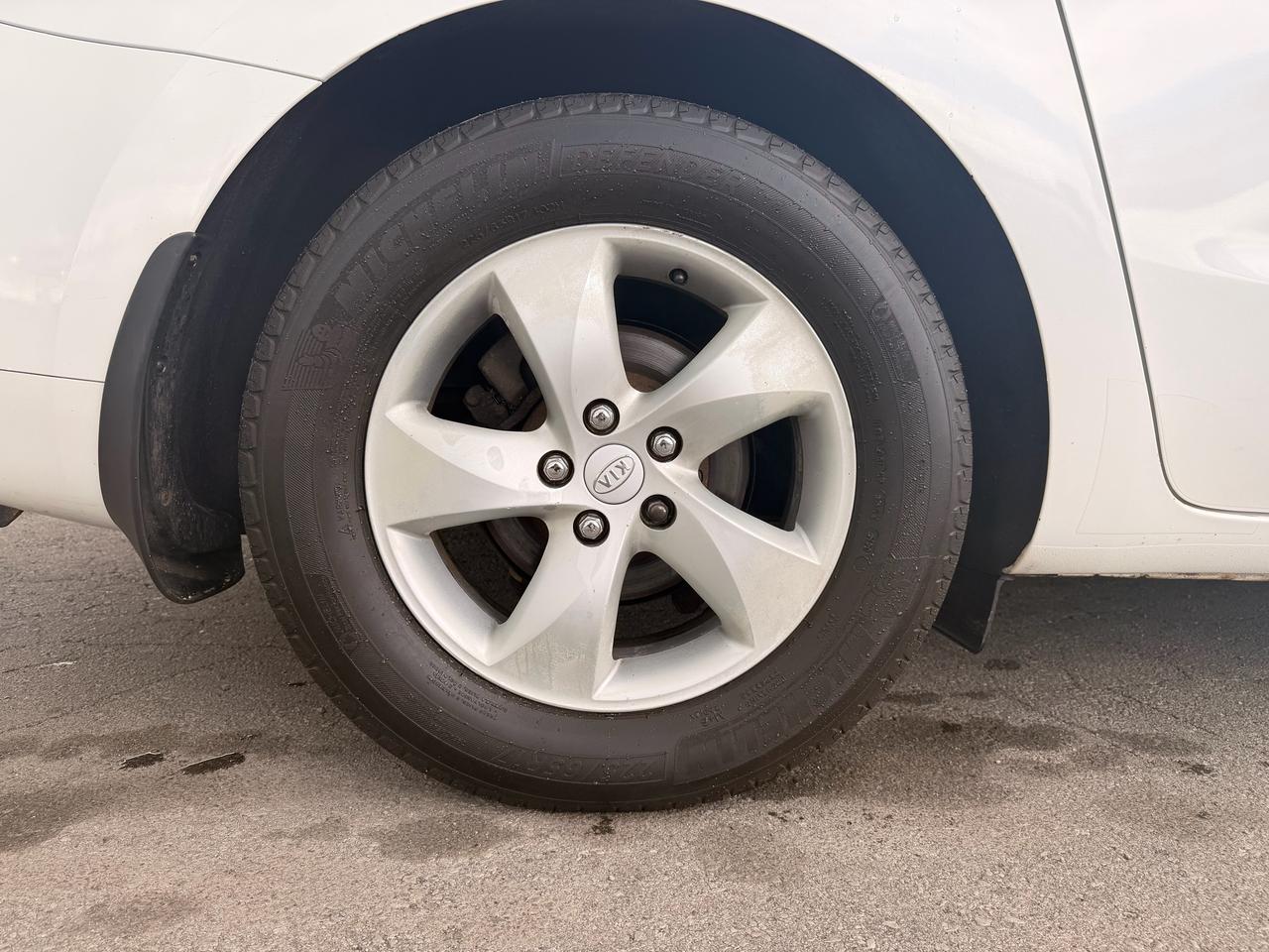 2018 Kia Sedona LX - 8 Passenger Photo