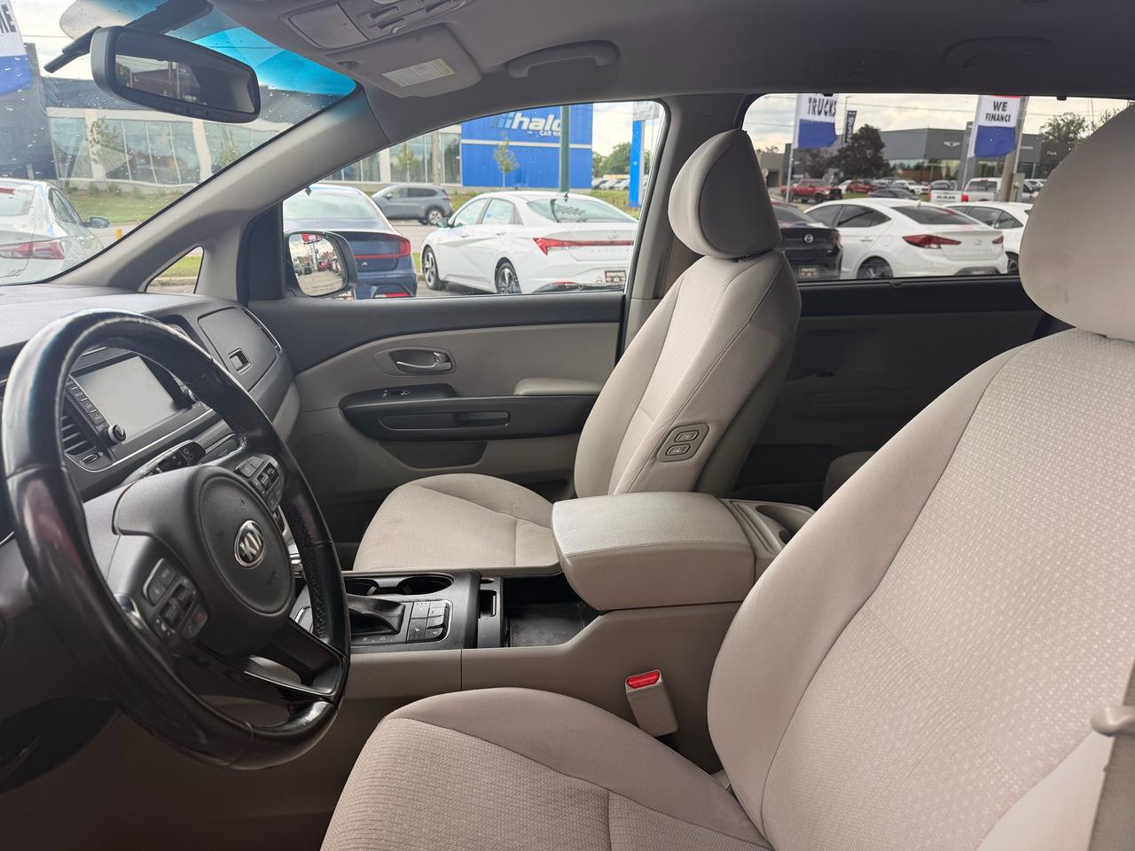 2018 Kia Sedona LX - 8 Passenger Photo4