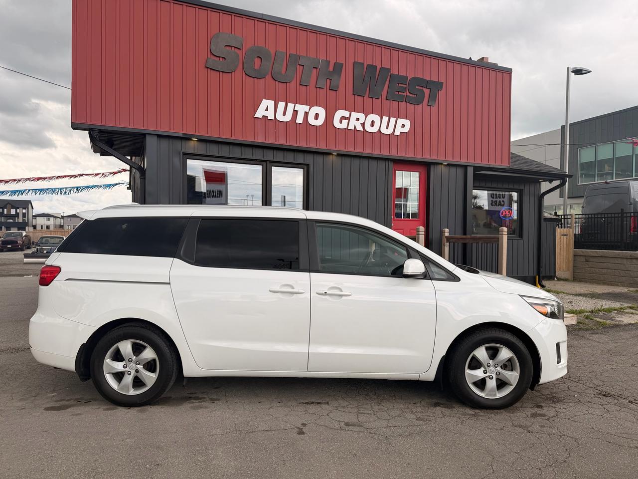 2018 Kia Sedona LX - 8 Passenger Photo