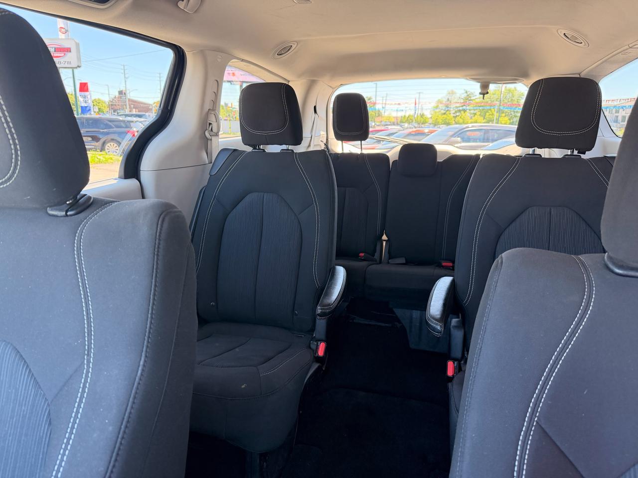 2022 Chrysler Grand Caravan SXT Photo