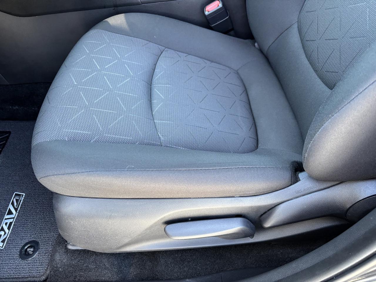2024 Toyota RAV4 LE ~CLEAN CARFAX!~1 OWNER~ Photo