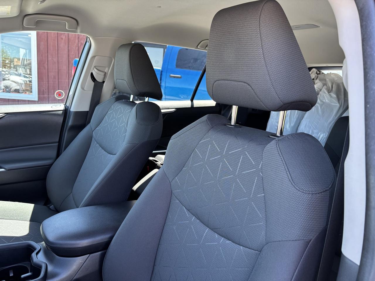 2024 Toyota RAV4 LE ~CLEAN CARFAX!~1 OWNER~ Photo