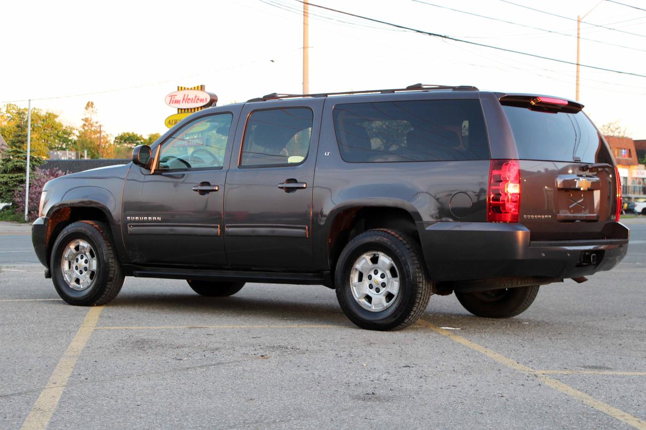 2011 Chevrolet Suburban LT w/1SD Photo3