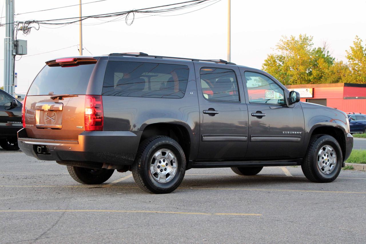2011 Chevrolet Suburban LT w/1SD Photo