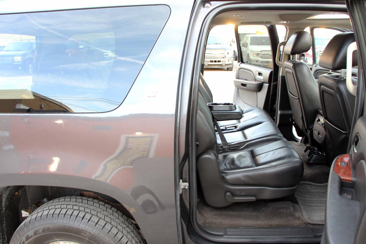 2011 Chevrolet Suburban LT w/1SD Photo