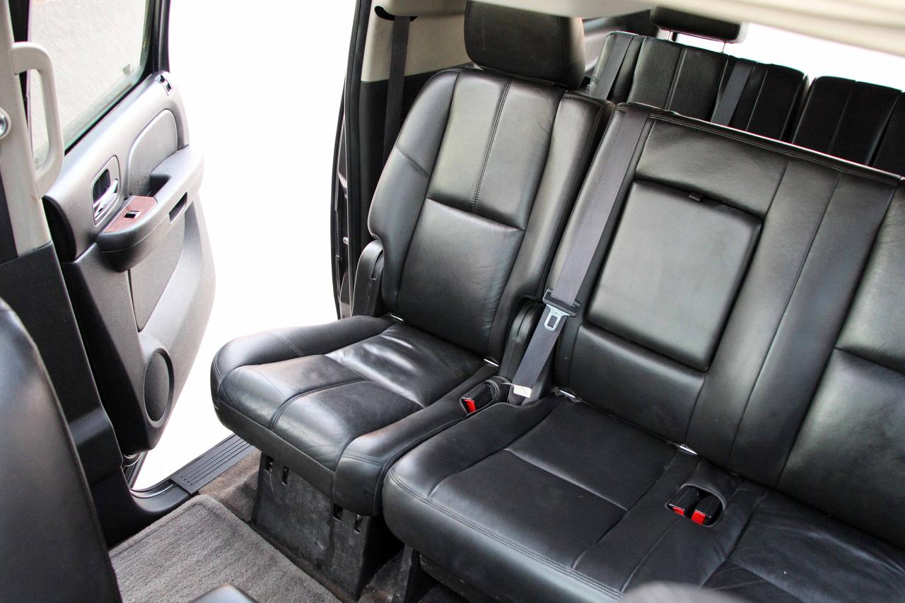 2011 Chevrolet Suburban LT w/1SD Photo