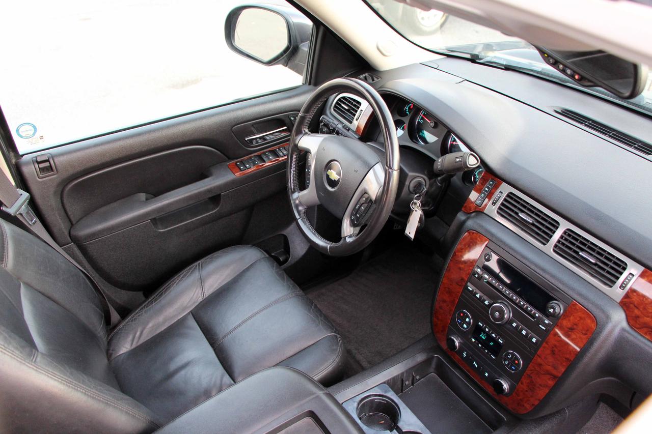 2011 Chevrolet Suburban LT w/1SD Photo