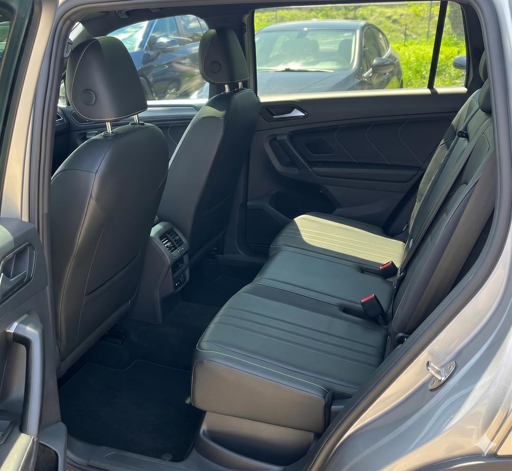 2023 Volkswagen Tiguan COMFORTLINE / RLINE BLACK EDITION / NO ACCIDENTS Photo