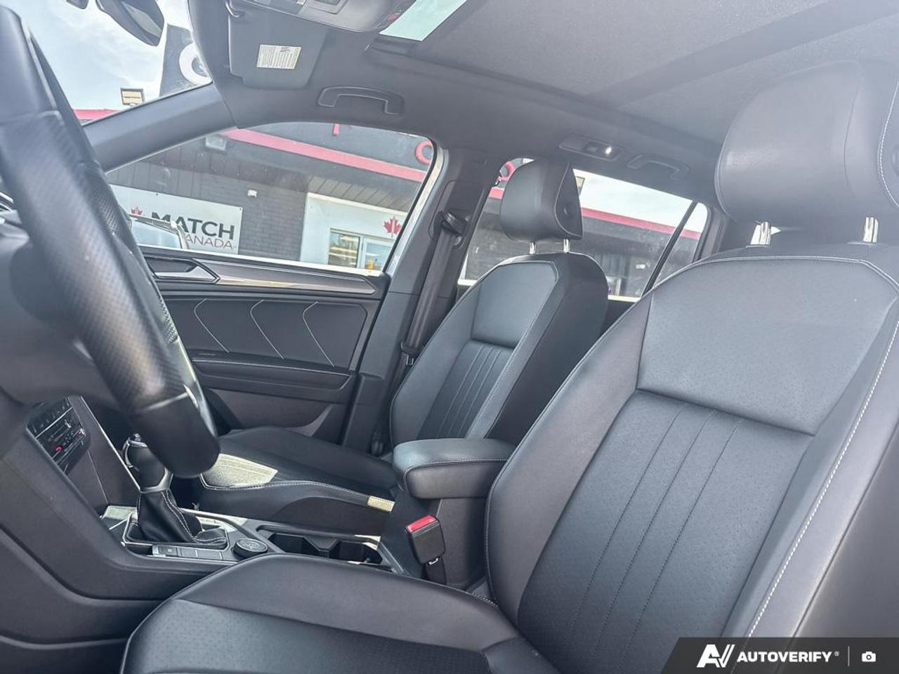 2023 Volkswagen Tiguan COMFORTLINE / RLINE BLACK EDITION / NO ACCIDENTS Photo