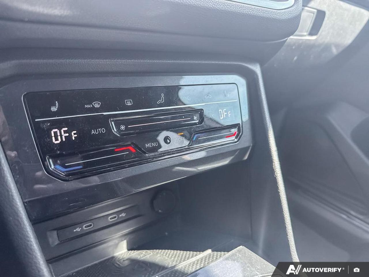 2023 Volkswagen Tiguan COMFORTLINE / RLINE BLACK EDITION / NO ACCIDENTS Photo
