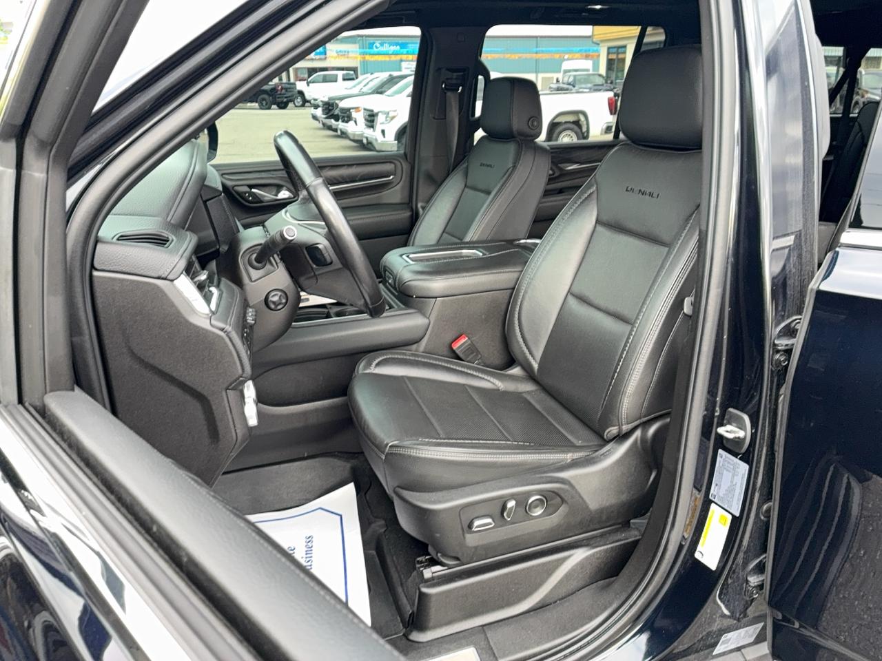 2021 GMC Yukon XL DENALI 4WD 6.2L8cyl7Seater MoonRoofNavLeather Photo