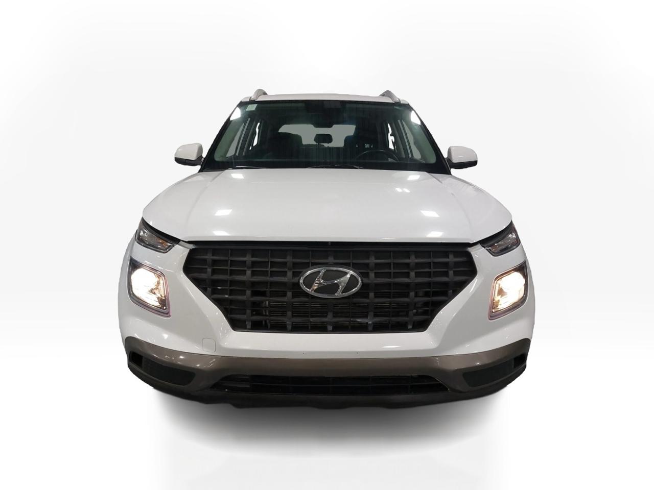 2021 Hyundai Venue TREND FWD Photo