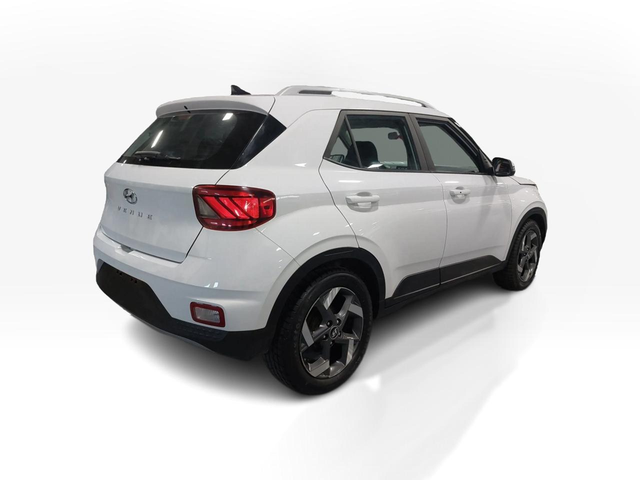 2021 Hyundai Venue TREND FWD Photo