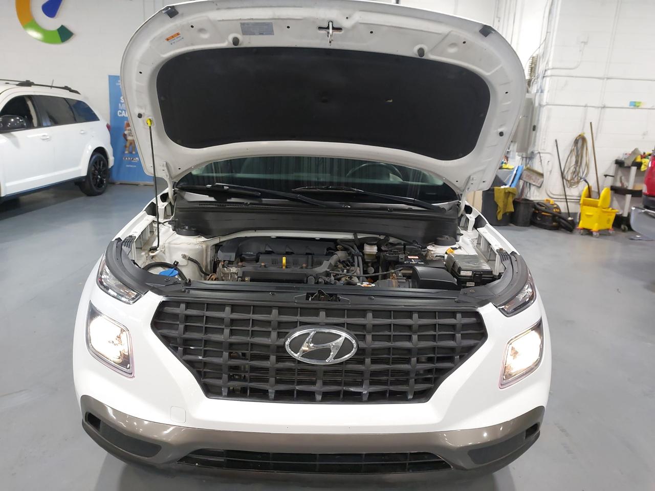 2021 Hyundai Venue TREND FWD Photo