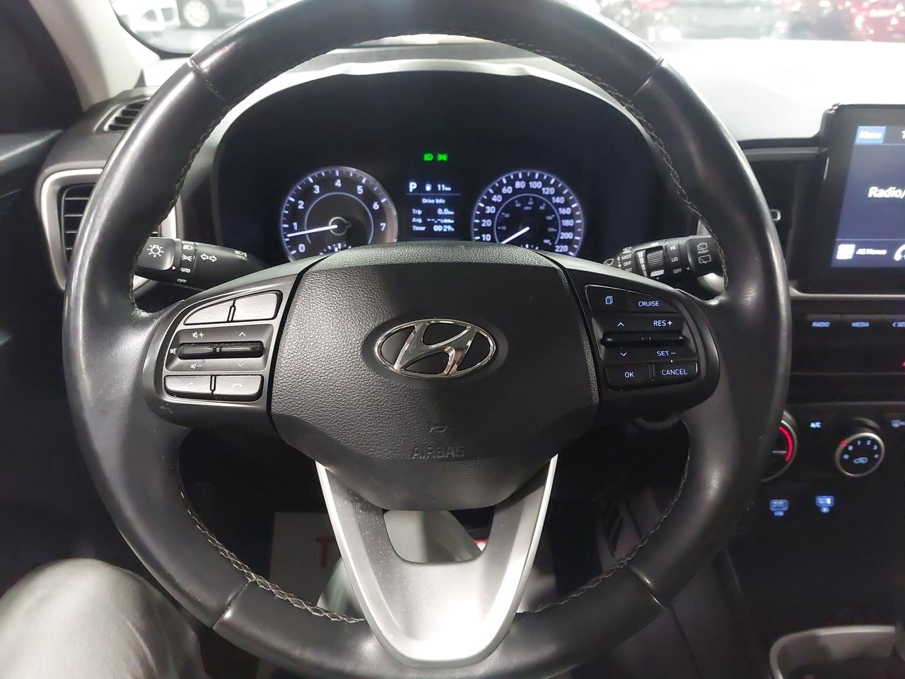 2021 Hyundai Venue TREND FWD Photo