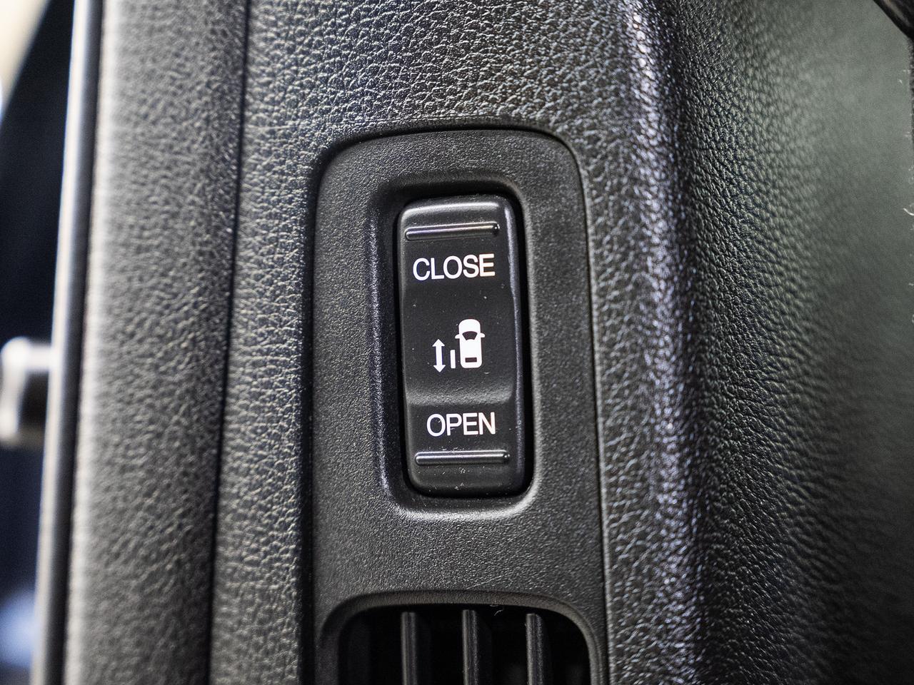 2022 Honda Odyssey EX-L RES | Sunroof | Leather | ACC | BSM | CarPlay