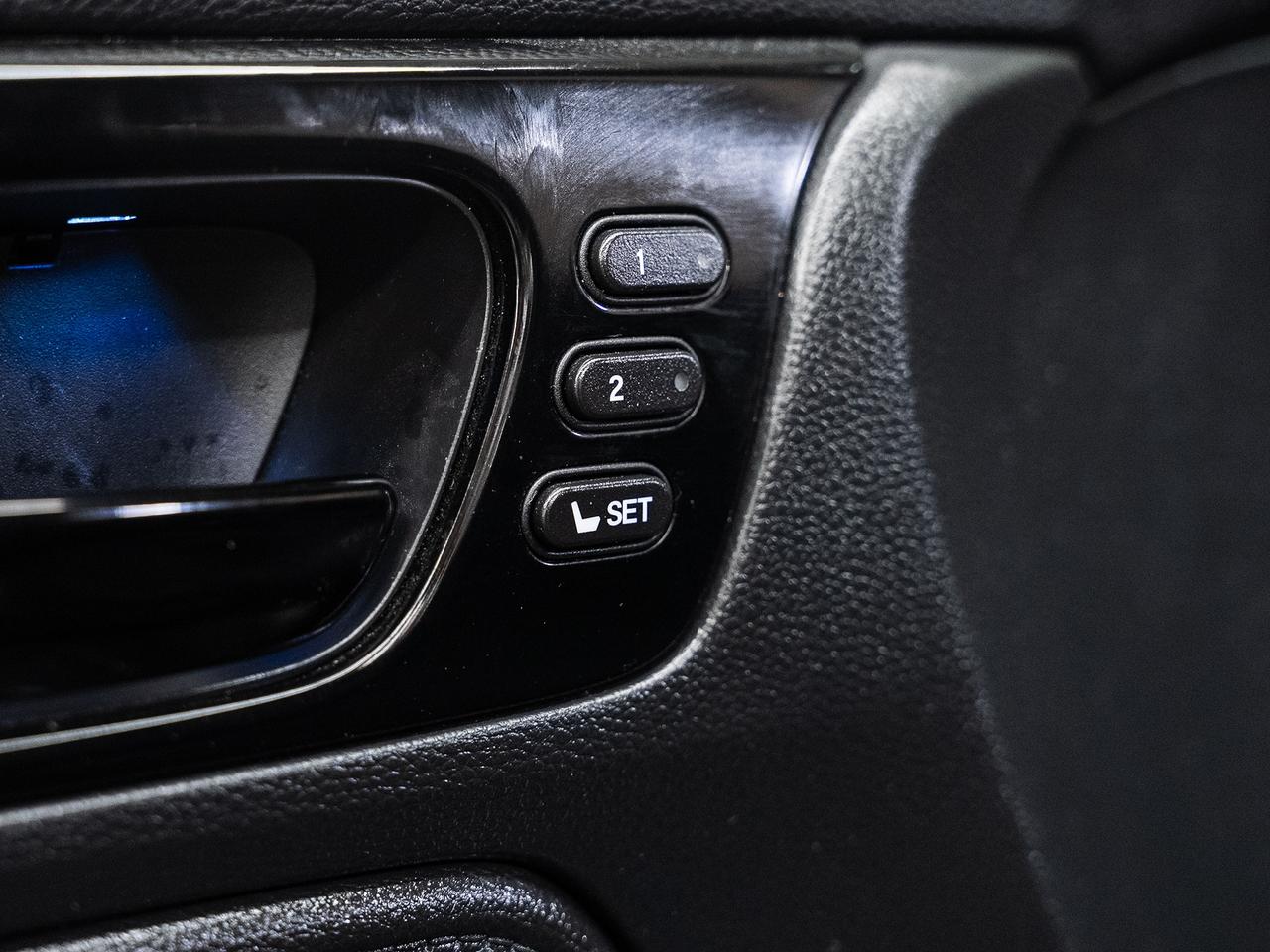 2022 Honda Odyssey EX-L RES | Sunroof | Leather | ACC | BSM | CarPlay