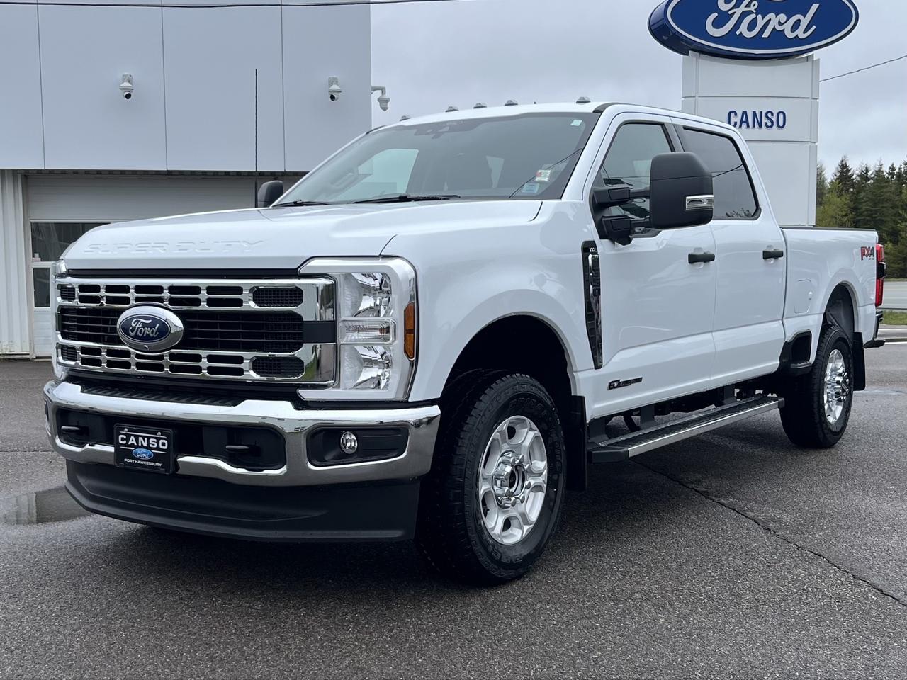 2026 Ford F-350 Super Duty SRW XLT 4WD CREW CAB 6.75' BOX Photo2