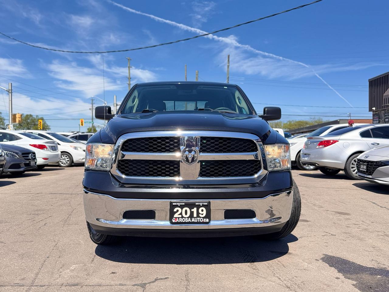 2019 RAM 1500 Classic HEMI 5.7L 4X4 CREW CAB NO ACCIDENT NEW TIRES TOW Photo