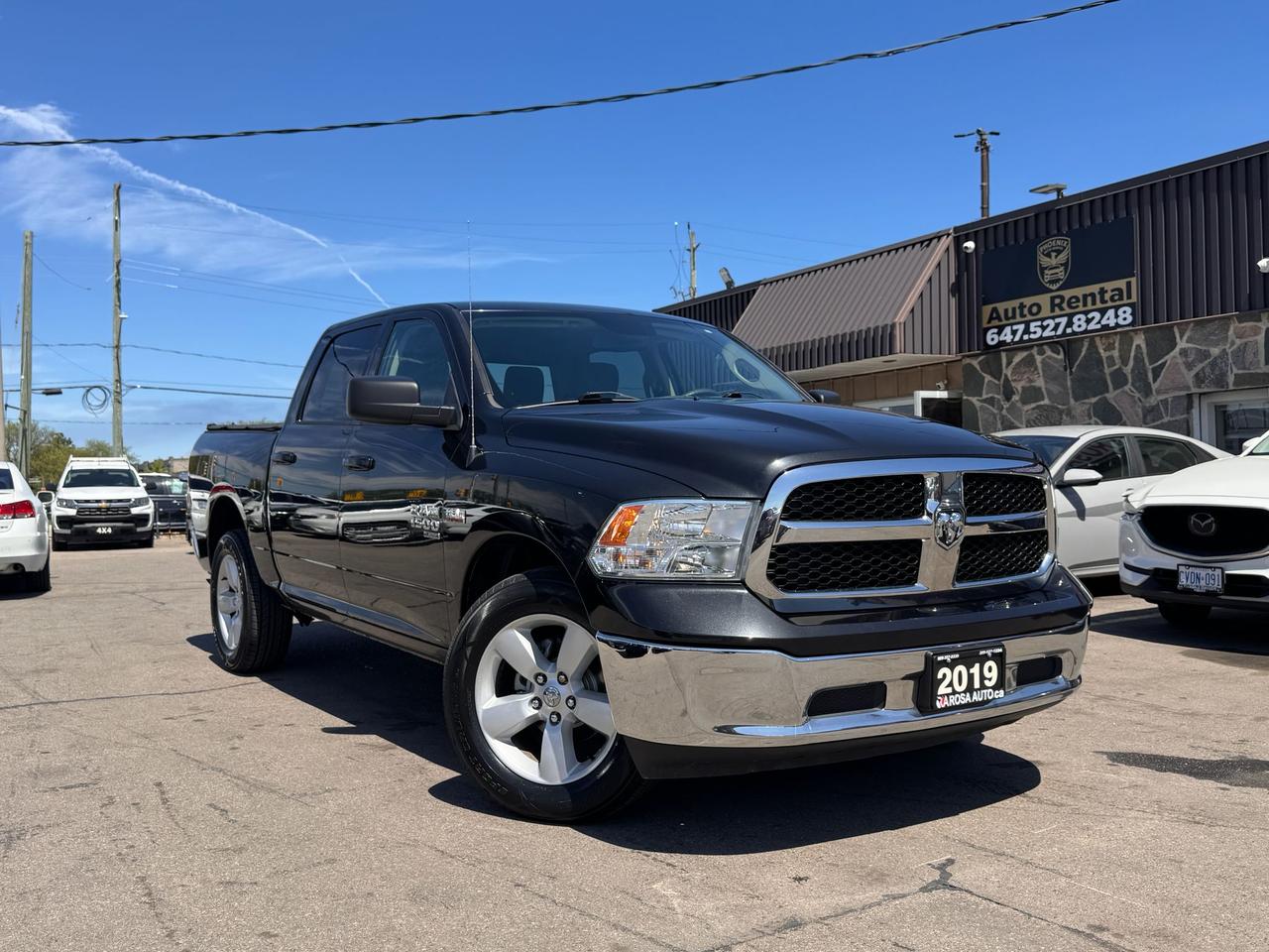 2019 RAM 1500 Classic HEMI 5.7L 4X4 CREW CAB NO ACCIDENT NEW TIRES TOW - Photo #1