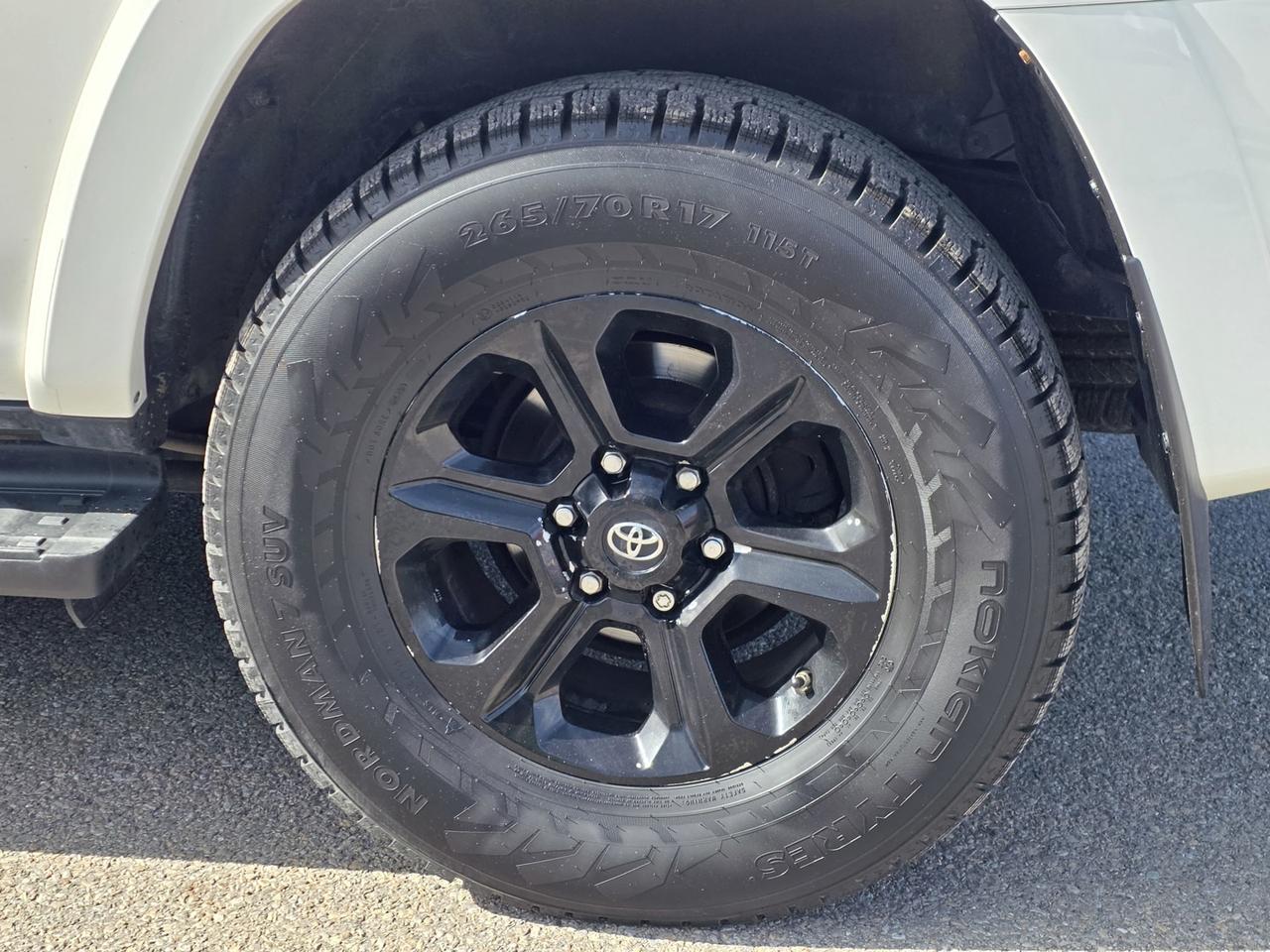 2019 Toyota 4Runner SR5 4WD Photo