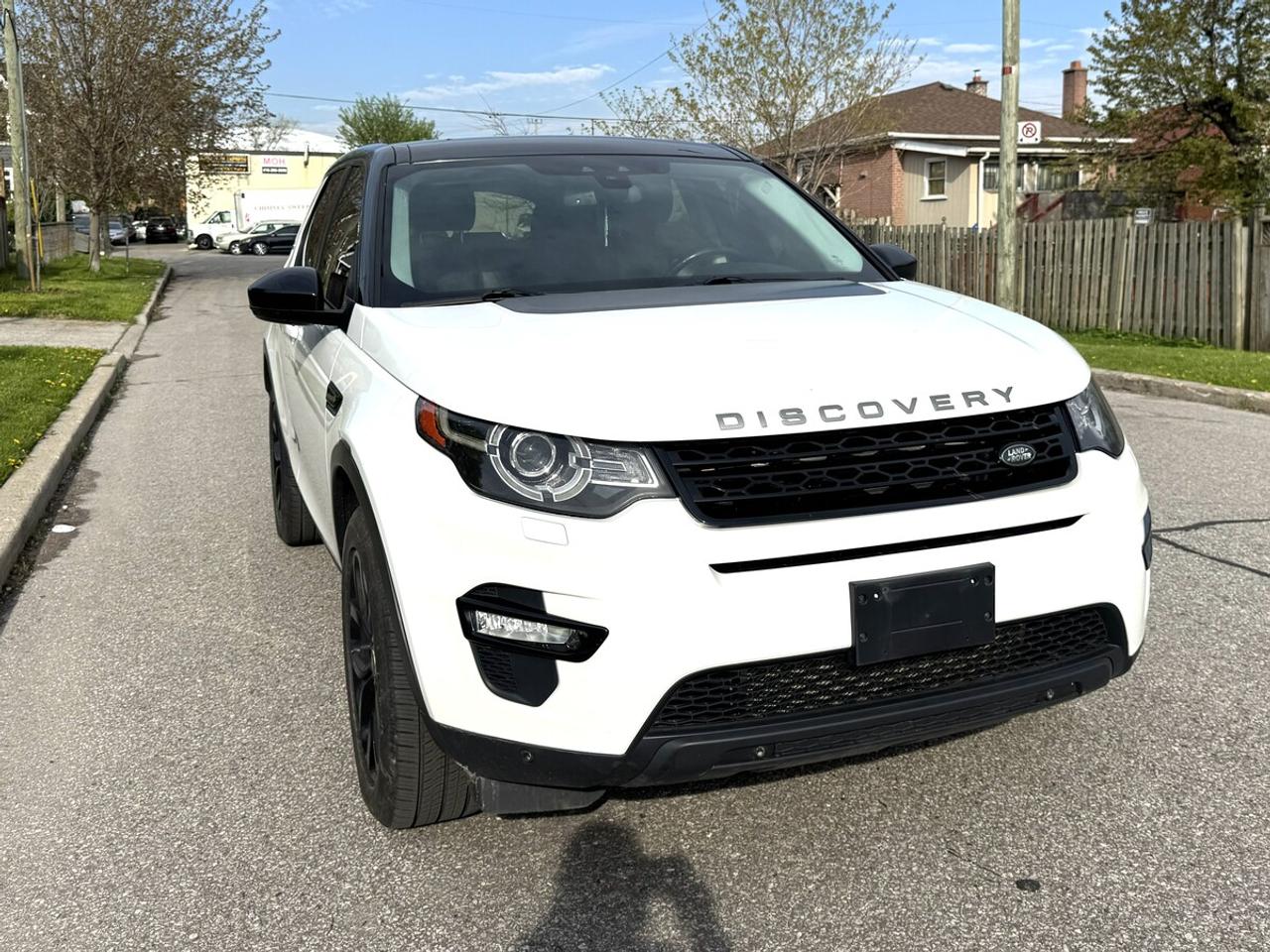 2016 Land Rover Discovery Sport HSE Photo