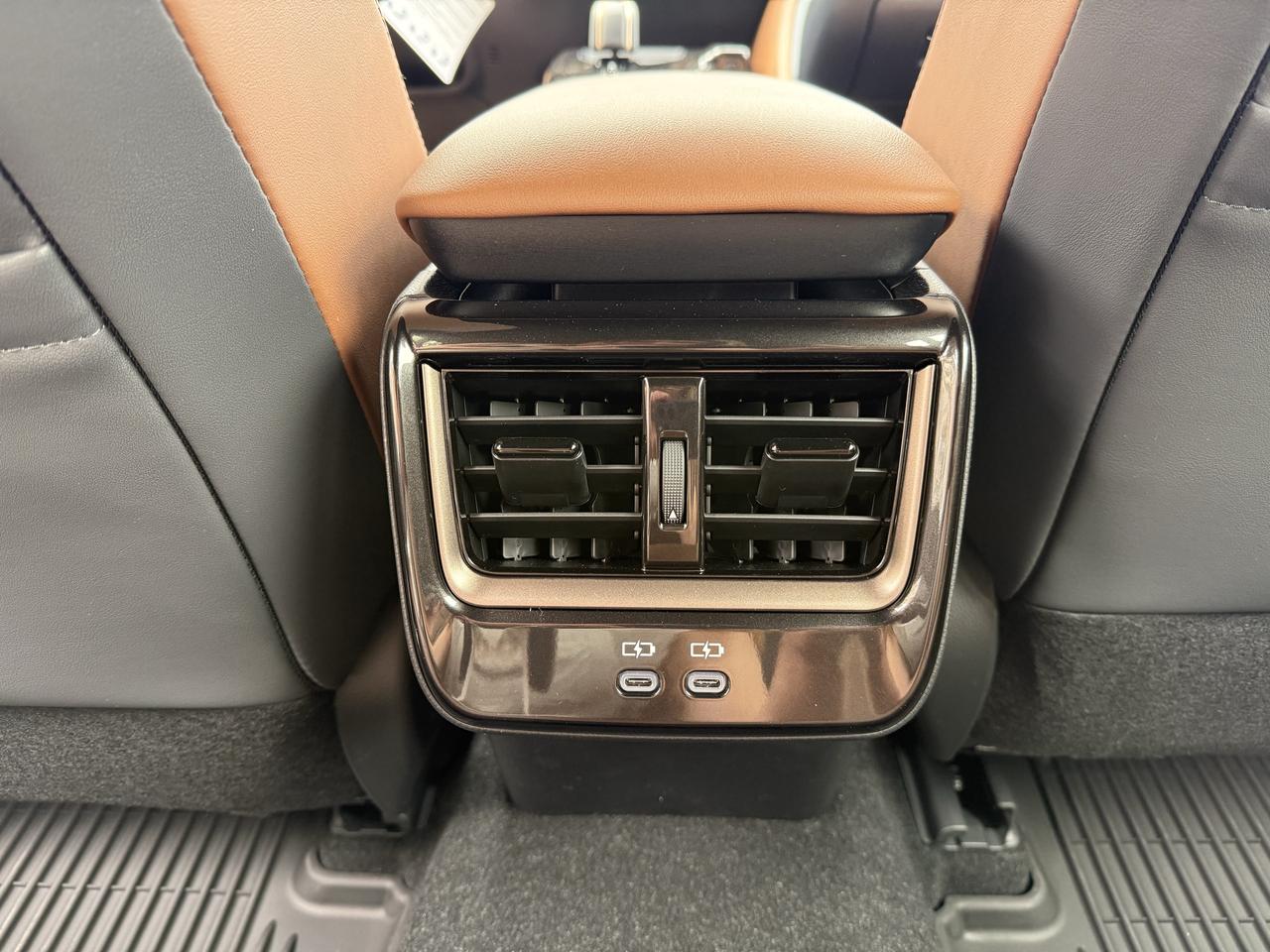 2026 Toyota Crown Signia Limited Adv Tech Pkg Photo