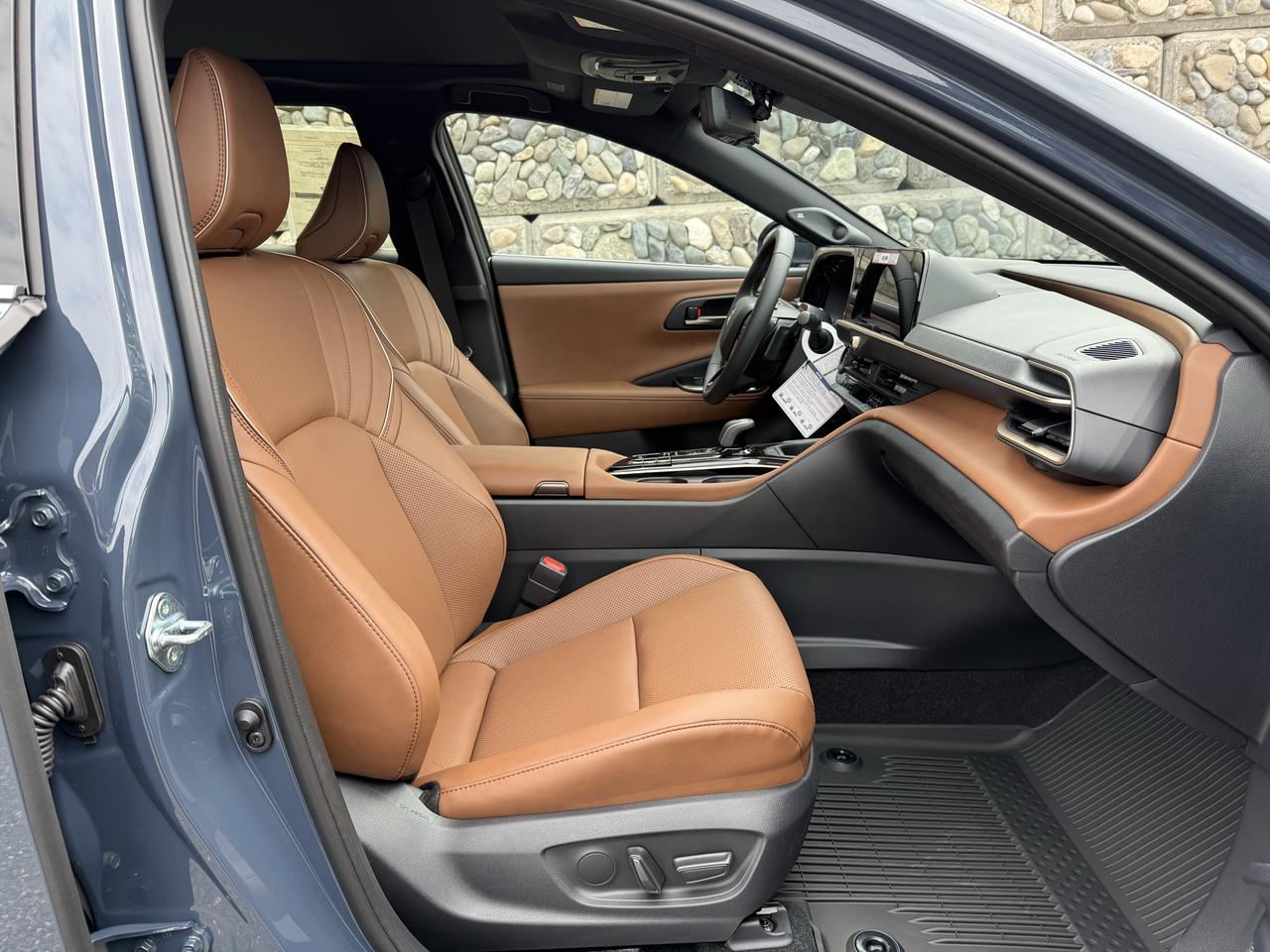 2026 Toyota Crown Signia Limited Adv Tech Pkg Photo