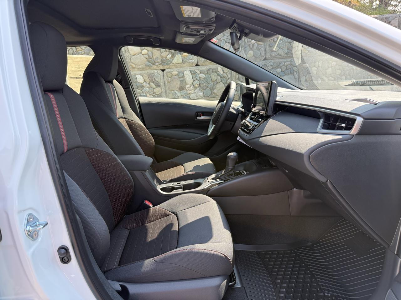 2026 Toyota Corolla SE AWD Photo