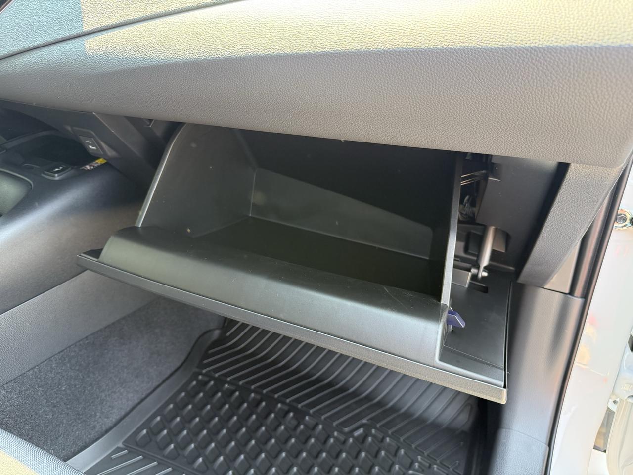 2026 Toyota Corolla SE AWD Photo