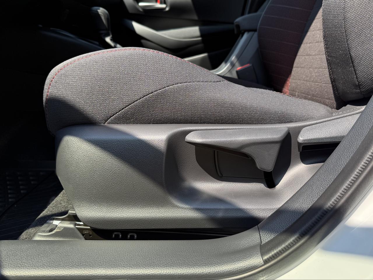 2026 Toyota Corolla SE AWD Photo
