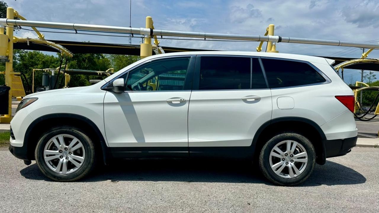2016 Honda Pilot * 8 PASSANGER * LX * FWD LX Photo