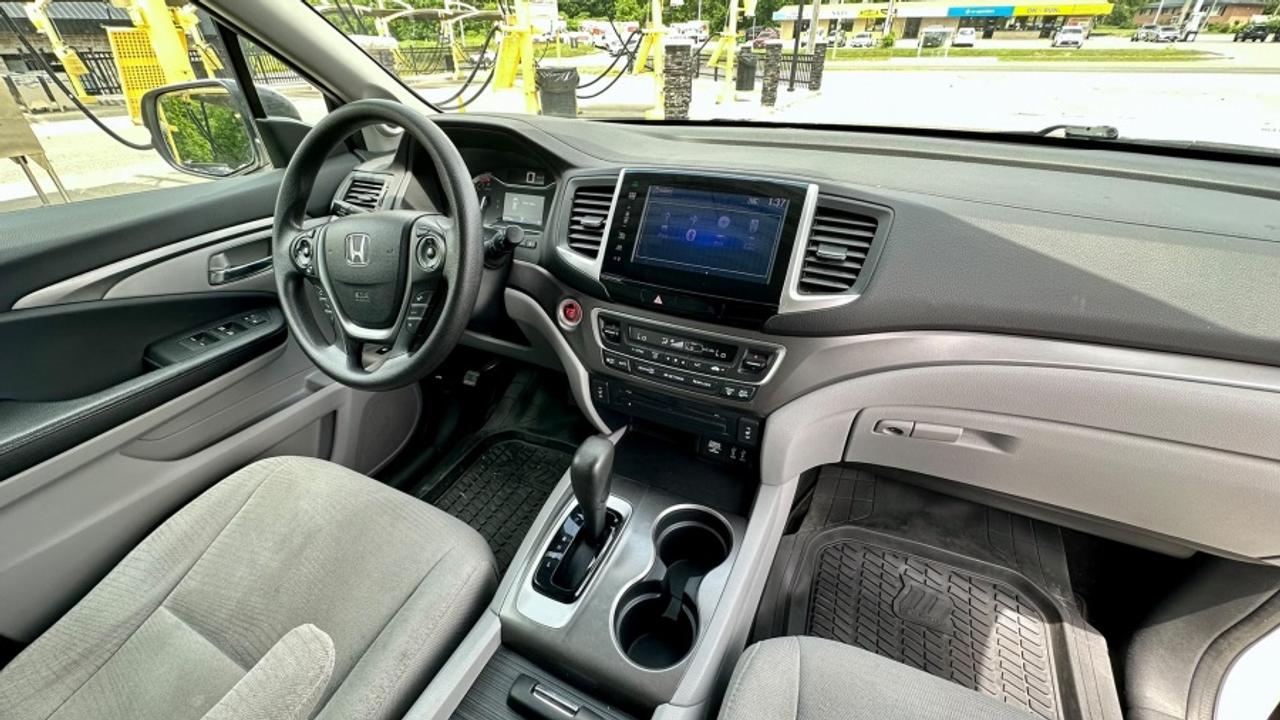 2016 Honda Pilot * 8 PASSANGER * LX * FWD LX Photo