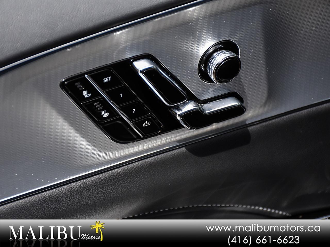 2024 Cadillac LYRIQ Tech Photo