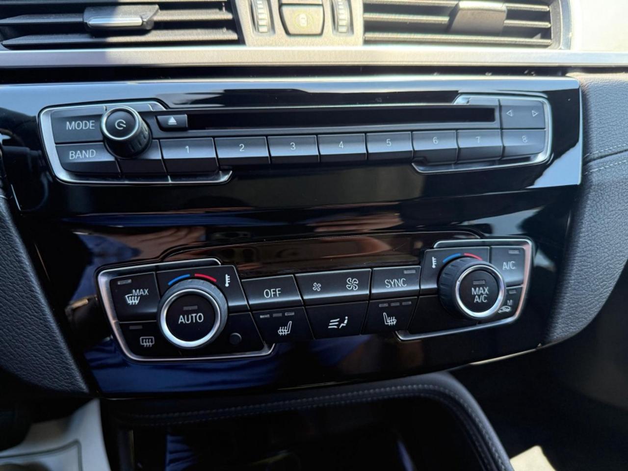 2020 BMW X1 XDRIVE28I M SPORT/ NAVI/ REAR CAM/ PANO SUNROOF - Photo #21