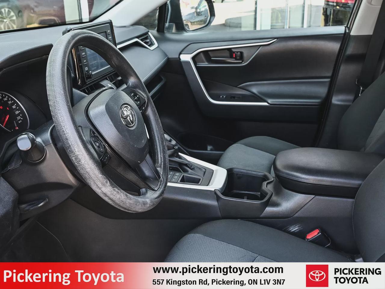 2022 Toyota RAV4 LE Photo