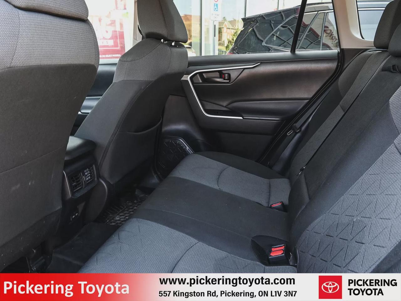 2022 Toyota RAV4 LE Photo