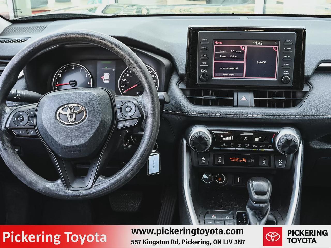 2022 Toyota RAV4 LE Photo