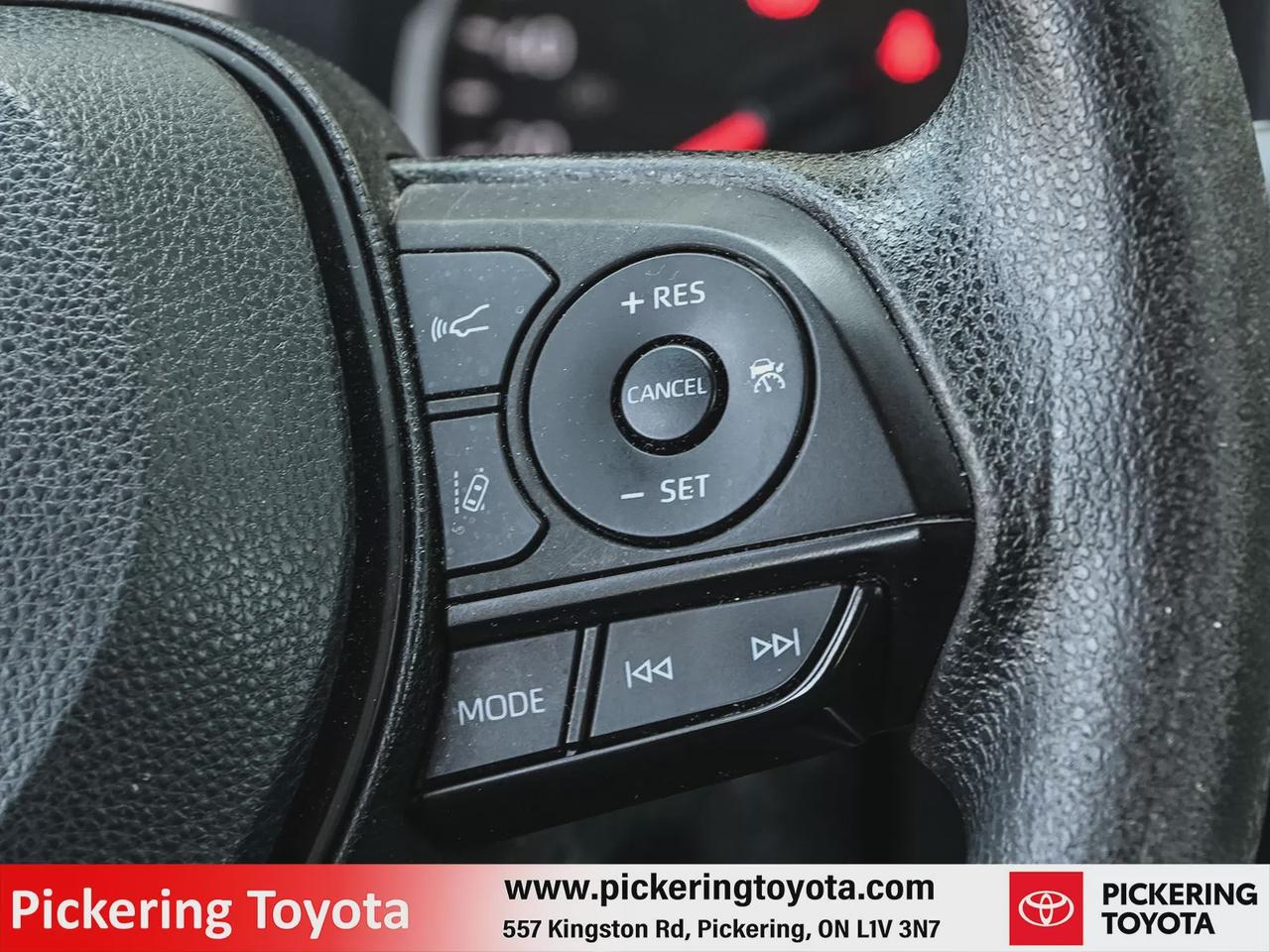 2022 Toyota RAV4 LE Photo