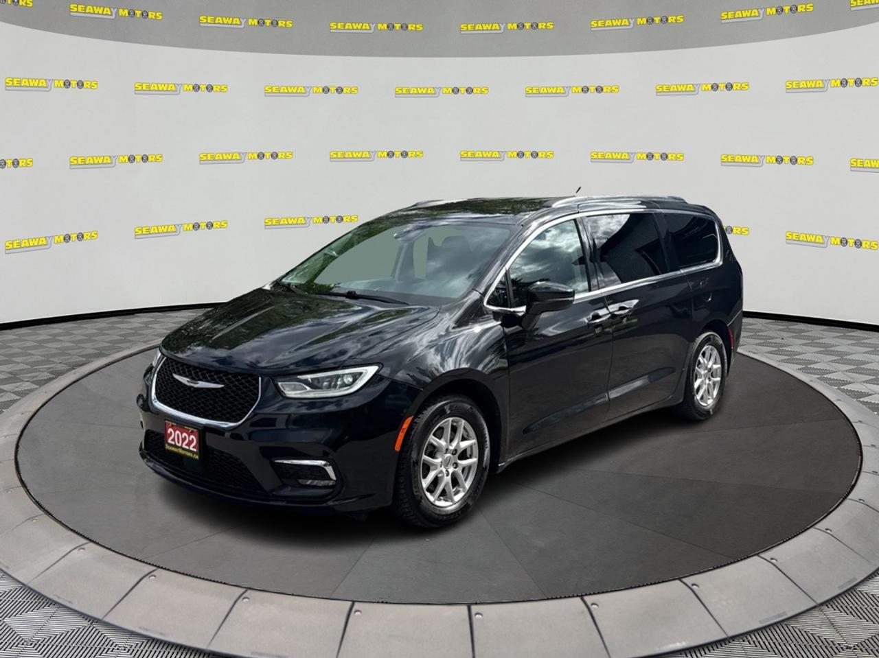 2022 Chrysler Pacifica Touring L Photo