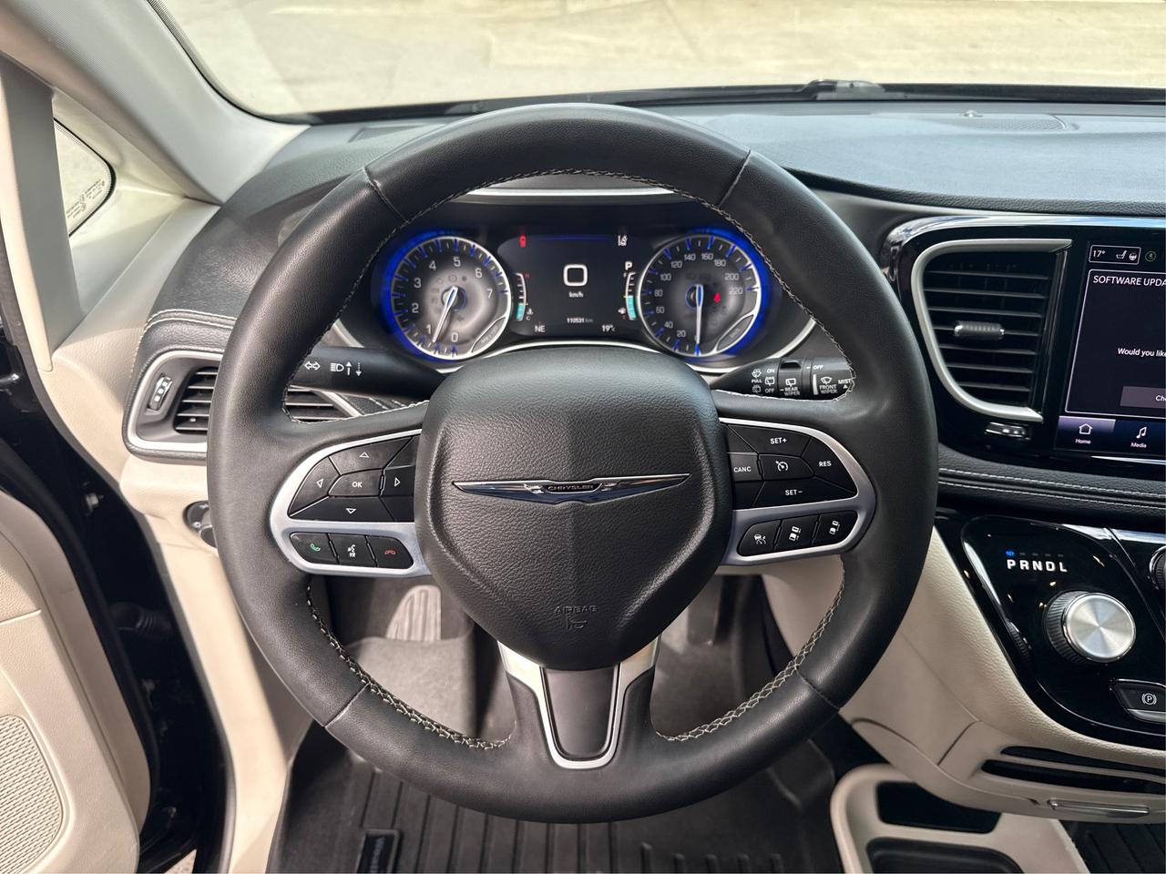 2022 Chrysler Pacifica Touring L Photo