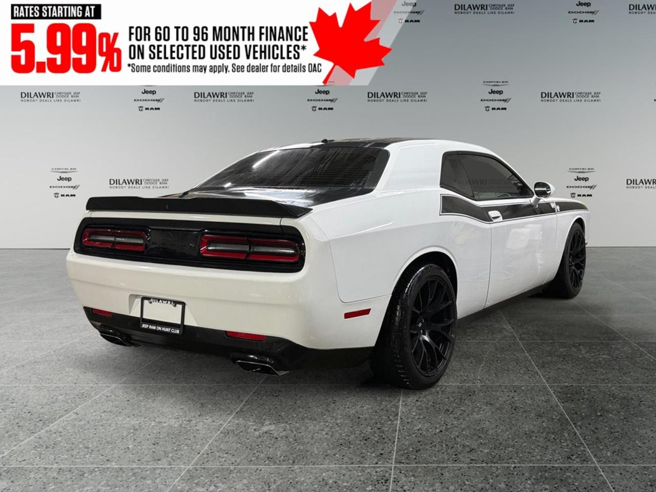 2017 Dodge Challenger 2dr Cpe R/T Shaker Photo4