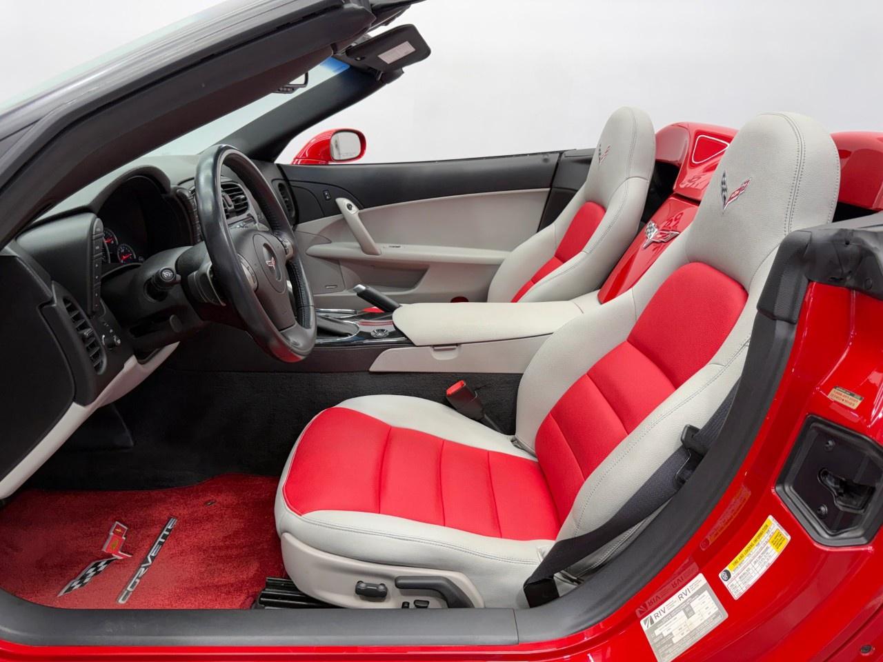 2009 Chevrolet Corvette Convertible 3LT Photo