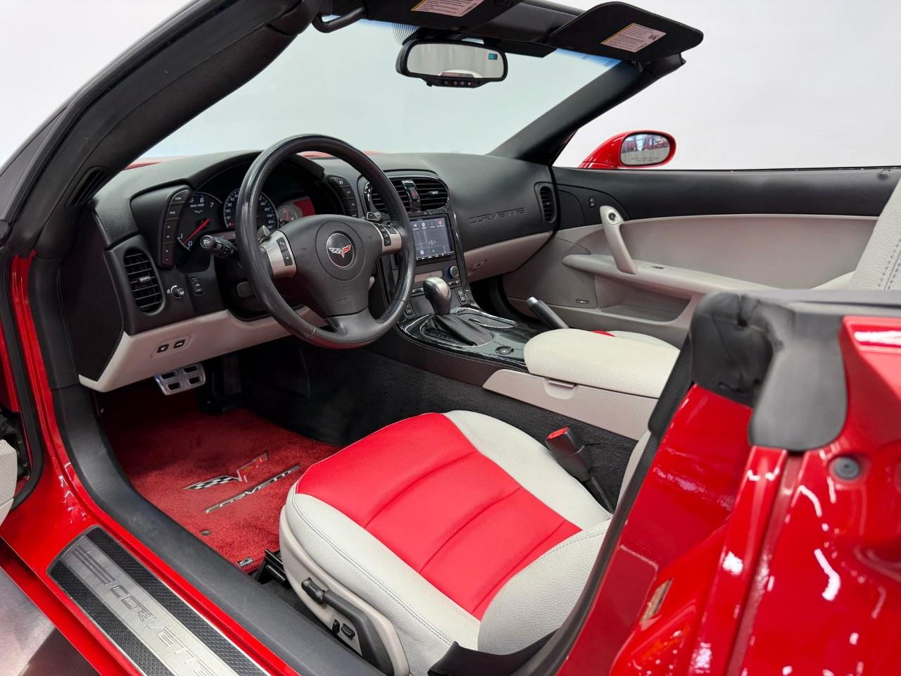 2009 Chevrolet Corvette Convertible 3LT Photo