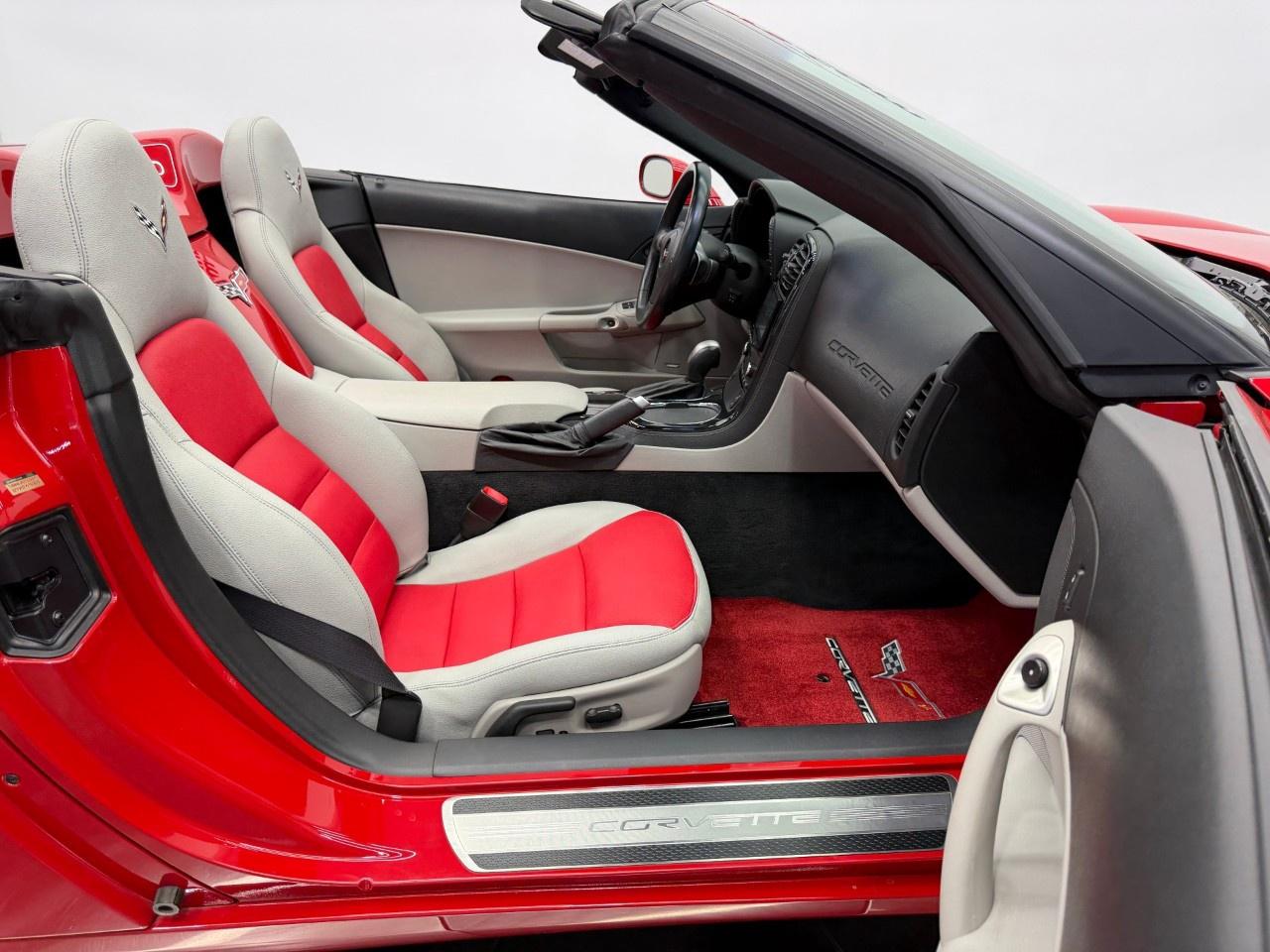 2009 Chevrolet Corvette Convertible 3LT Photo