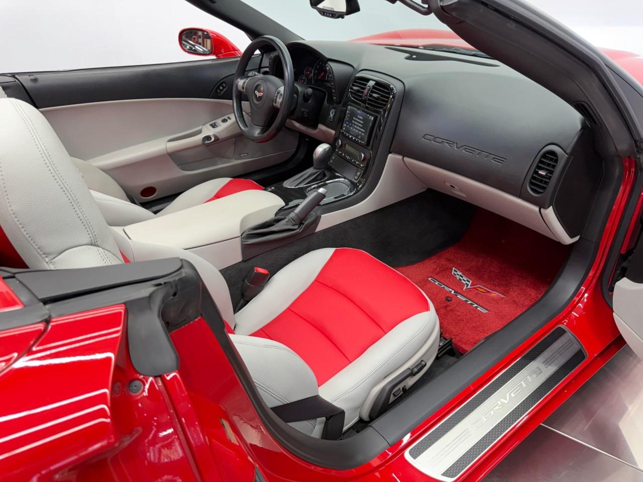 2009 Chevrolet Corvette Convertible 3LT Photo