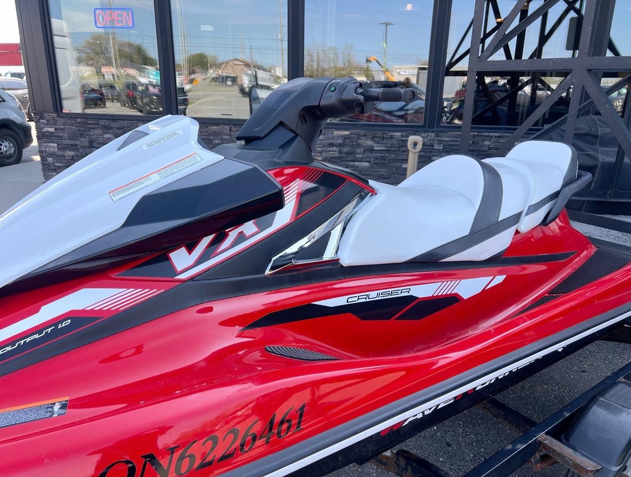 2020 Yamaha VXC CRUISER WAVERUNNER! 3CYL, 115 HP, NATURALLY ASPIRATED! Photo