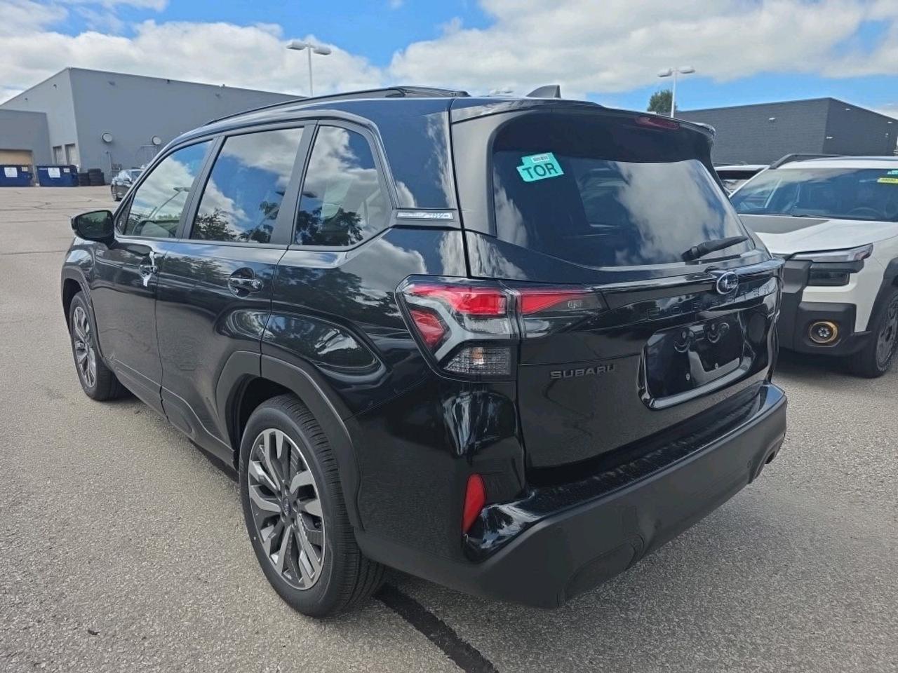 2026 Subaru Forester Premier Photo