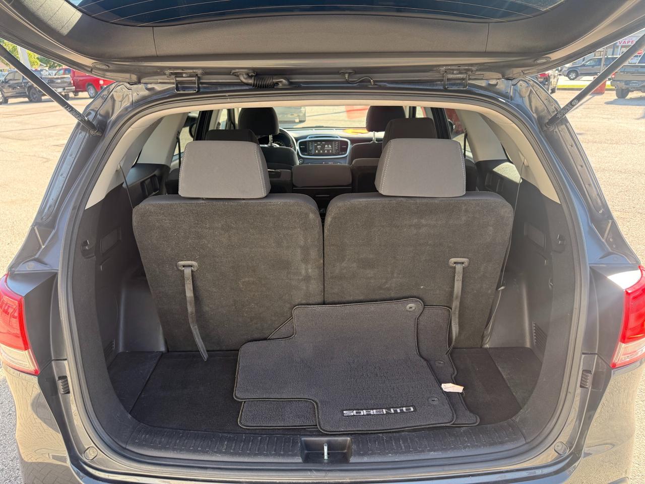 2018 Kia Sorento 3.3L LX 7 Passenger Photo4