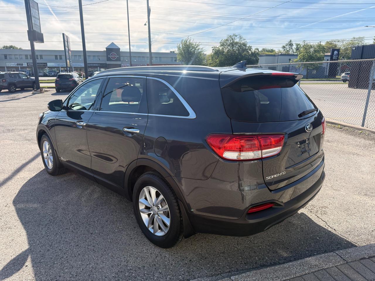 2018 Kia Sorento 3.3L LX 7 Passenger Photo